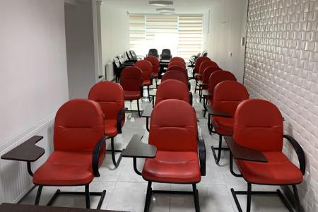 فضای آموزشی در آزادی اجاره روزانه