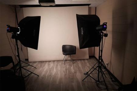 اجاره ساعتی استودیو تولید محتوای آموزشی