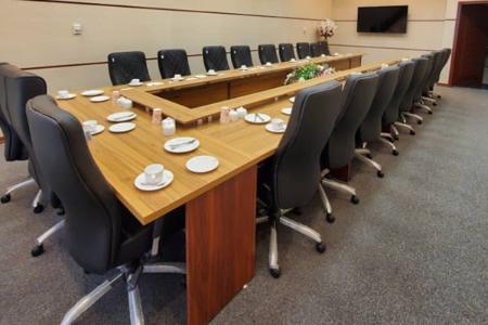 کلاس سالنی 30 نفره دارای پارکینگ