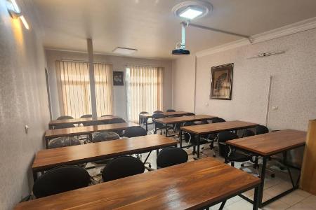 کلاس میز کنفرانسی برای اجاره