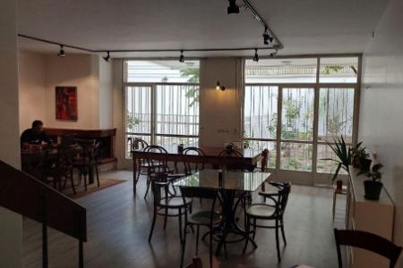 فضا و میز کنفرانسی-کافه ای برای اجاره