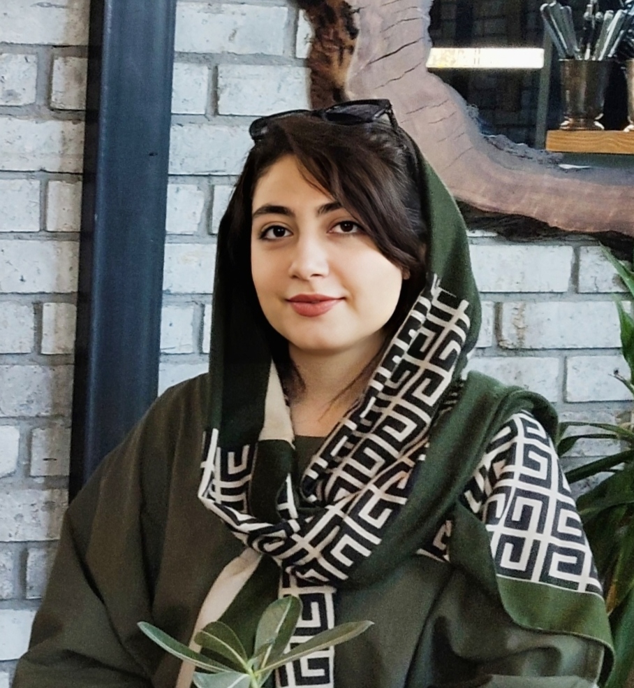 آذین شفیعی فر